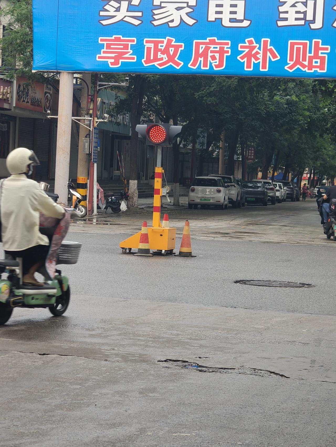 淄川这个路口新安装了红绿灯！

为确保交通安全，预防和减少交通事故的发生，淄博市