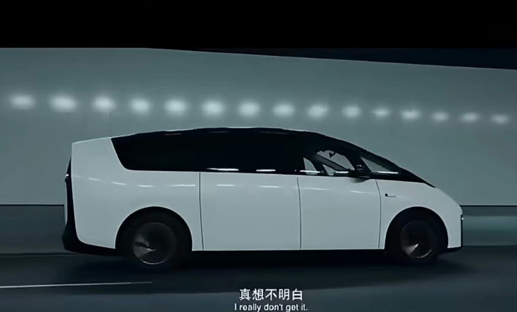 飞驰人生 3 大家看了吗？我剧透一张吧，理想 MEGA 居然是片中的团队保障车。