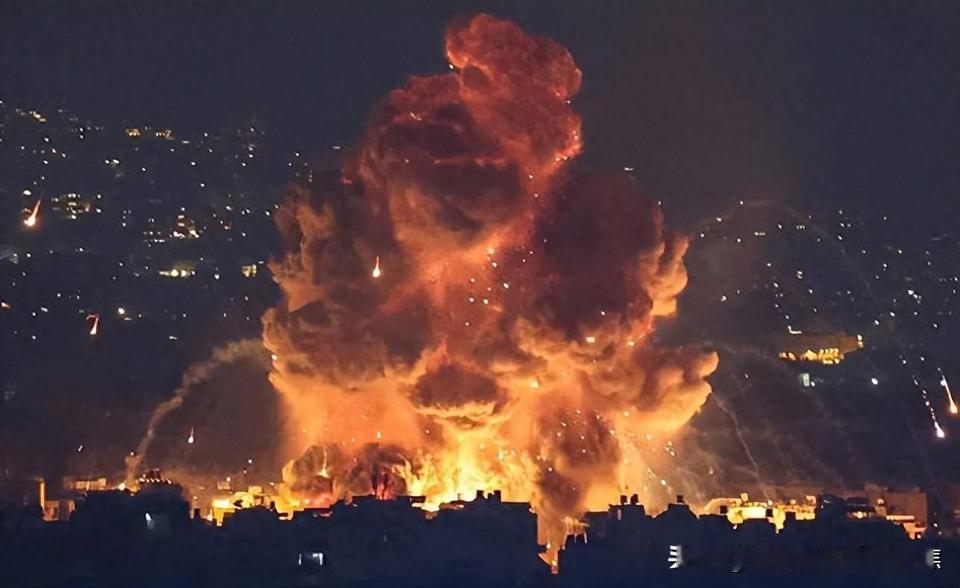 多国紧急敦促本国公民“立即离开伊朗”。这通常被视为战争风险极高的明确信号，意味着