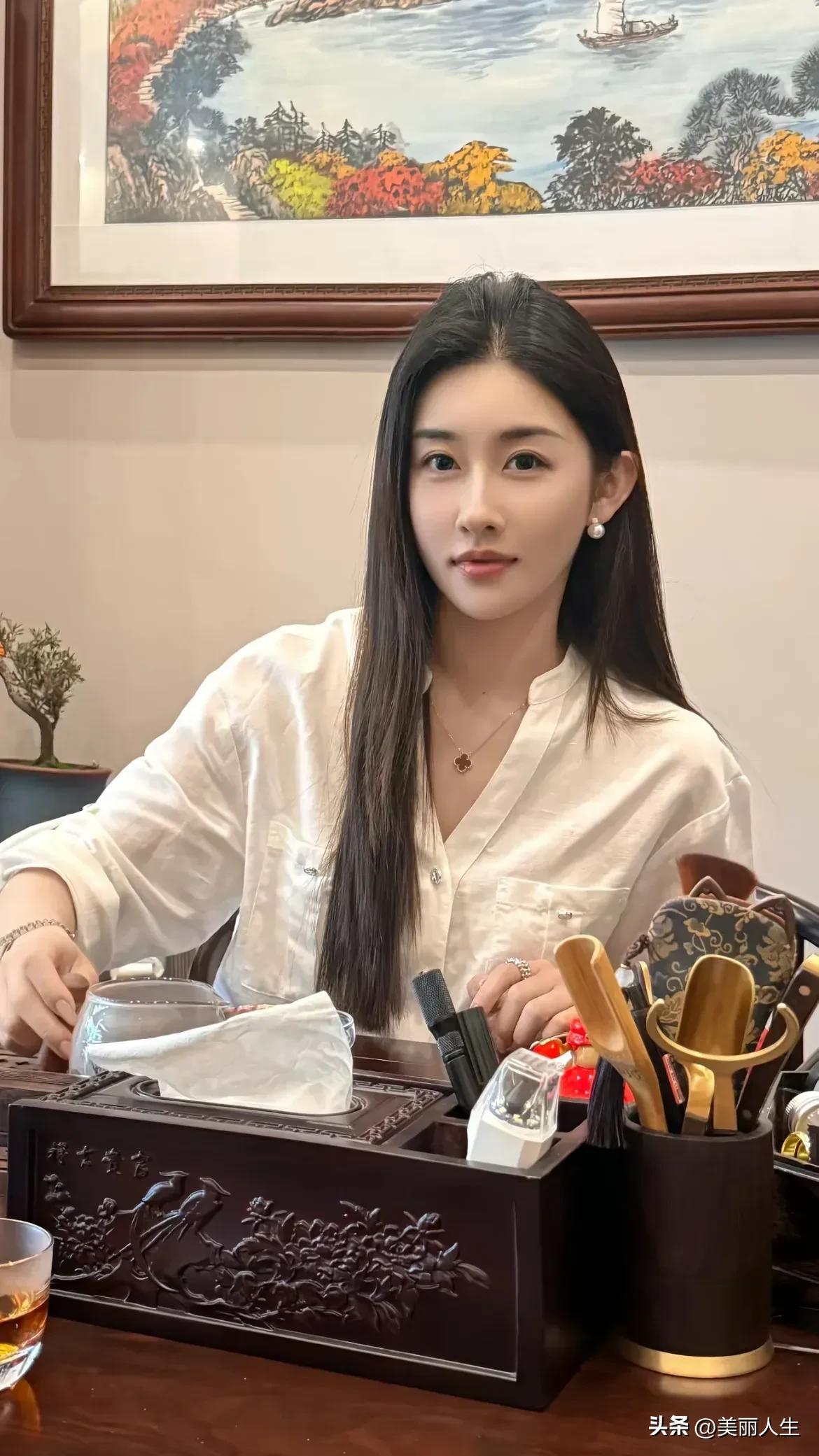 农村还挺好
  到处都是宝[/耶]
不忙了坐下来喝杯茶吧