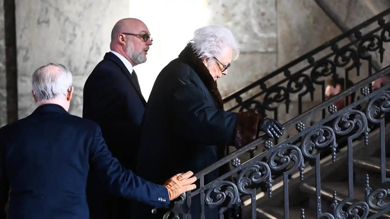 2.19 瑞典王室成员参加已故三公主德西蕾的葬礼，她是国王的三姐，上个月以87岁