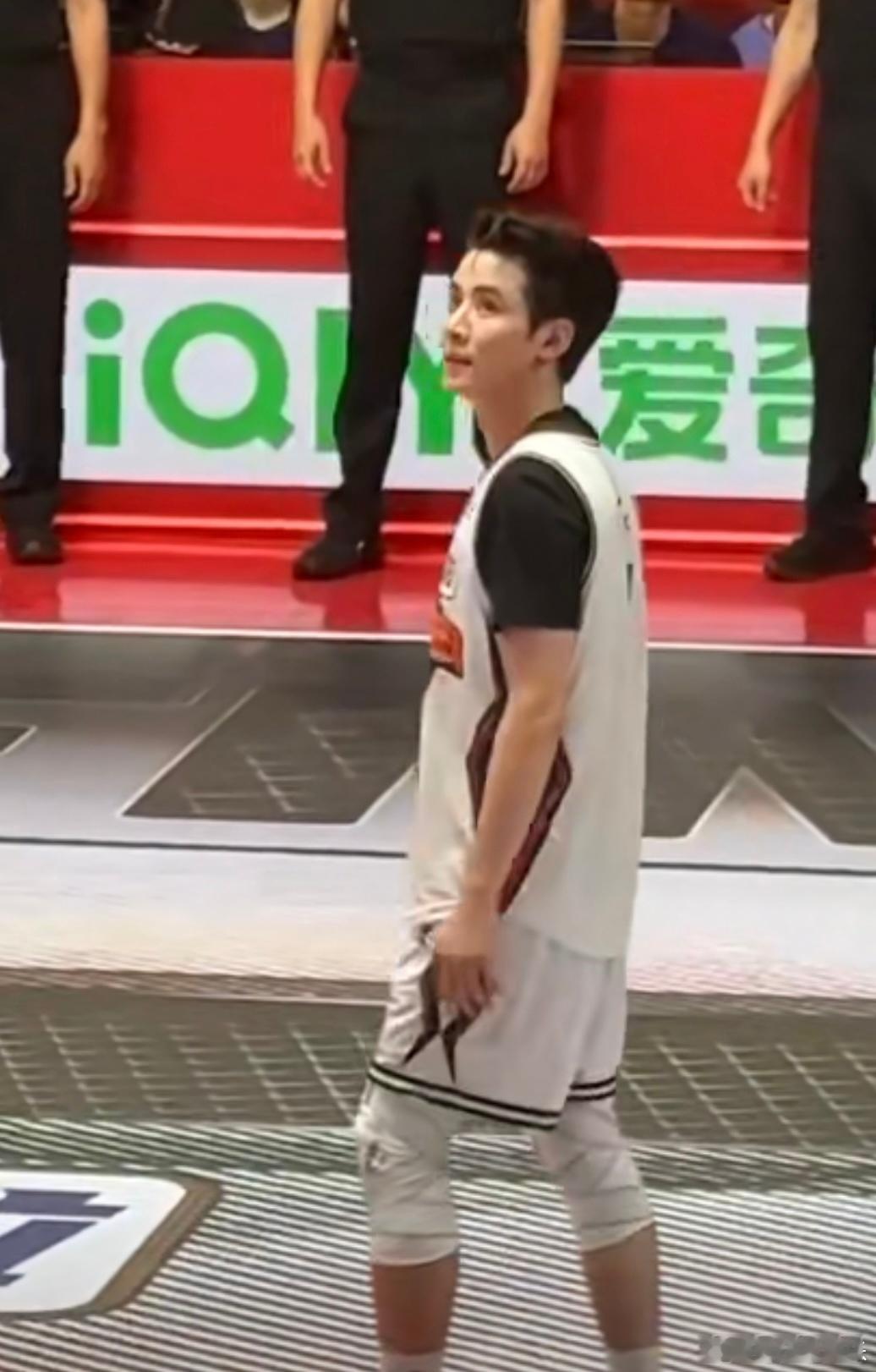 #任豪在内娱闯出体育赛道# 运动的男人就是最帅气的，任豪最好的证明，有点想去横店