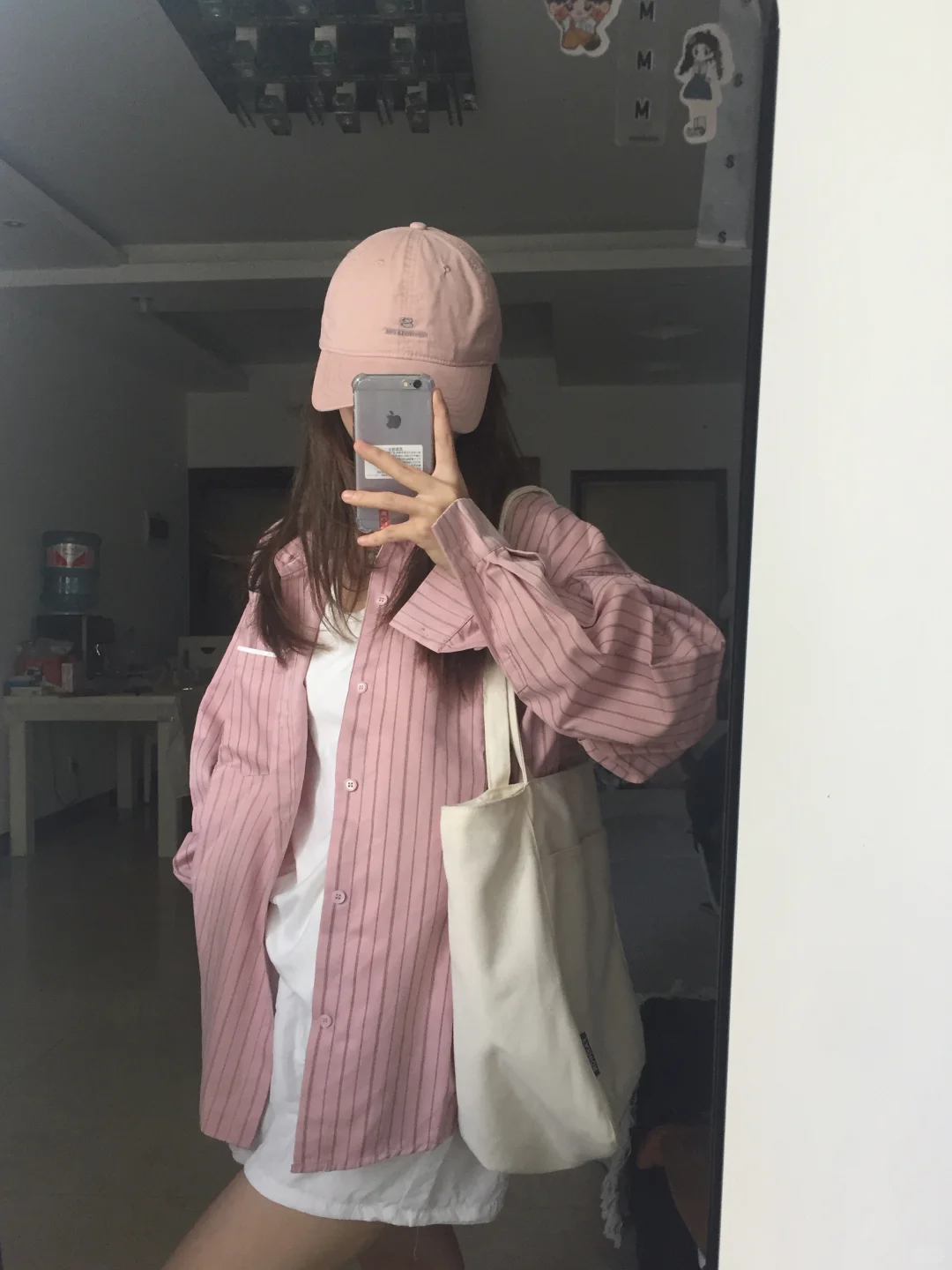 给姐妹们分享一件粉红衬衫～