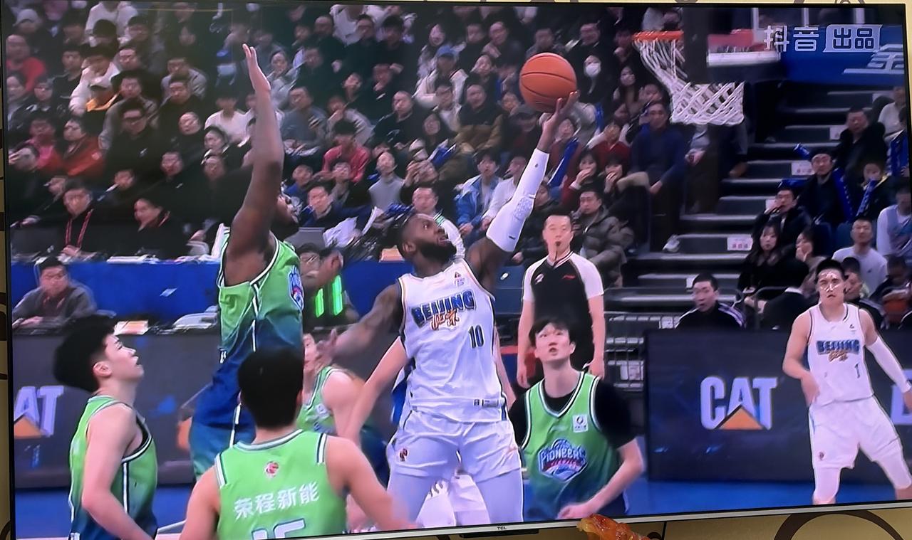 北京北汽男篮爆冷输给天津男篮！
领先了三节！
第四节崩盘，被天津男篮逆转！
许利