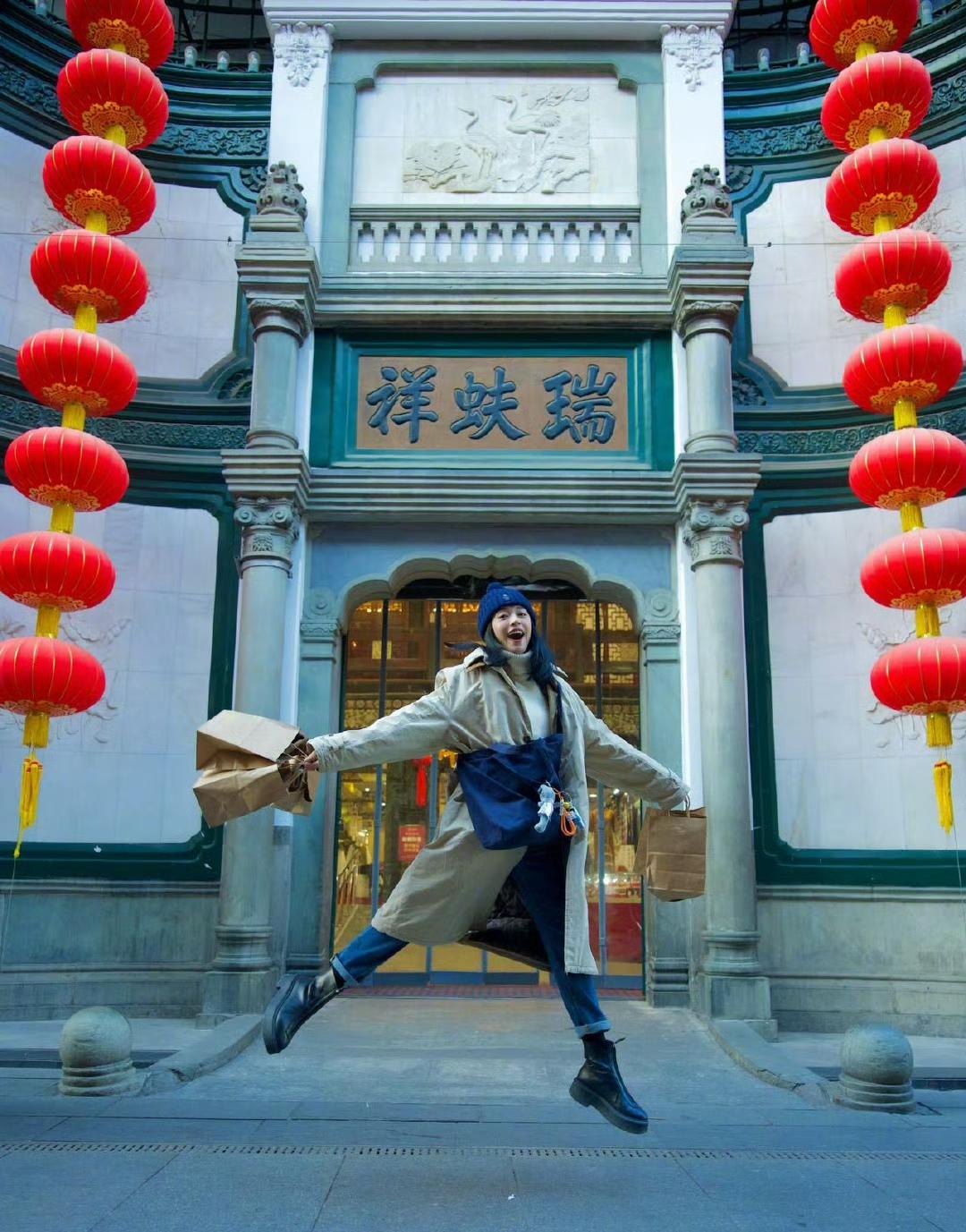 万万没想到，1米69的姚晨，穿上这种长度的外套居然这么好看，美到飞起！

一直都