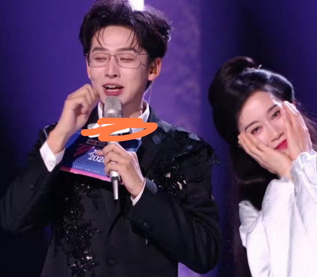 温峥嵘 二重唱  唱歌唱成那样，然后对着镜头扮扮可爱就能赢了吗？到底是乘风破浪的