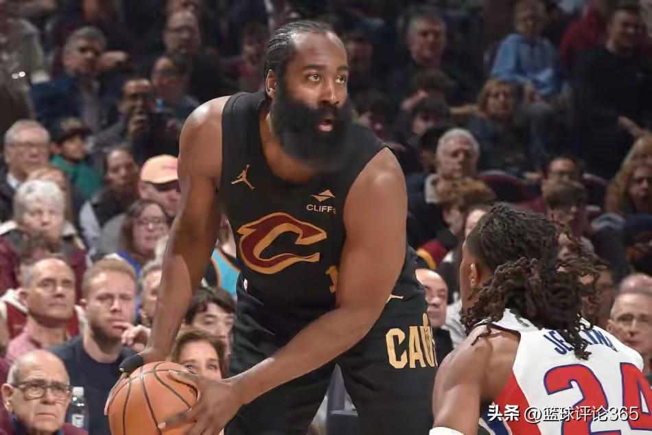 骑士vs活塞最后2分钟:哈登2分2助攻，2个失误，2个篮下漏人，1个被盖。
今日