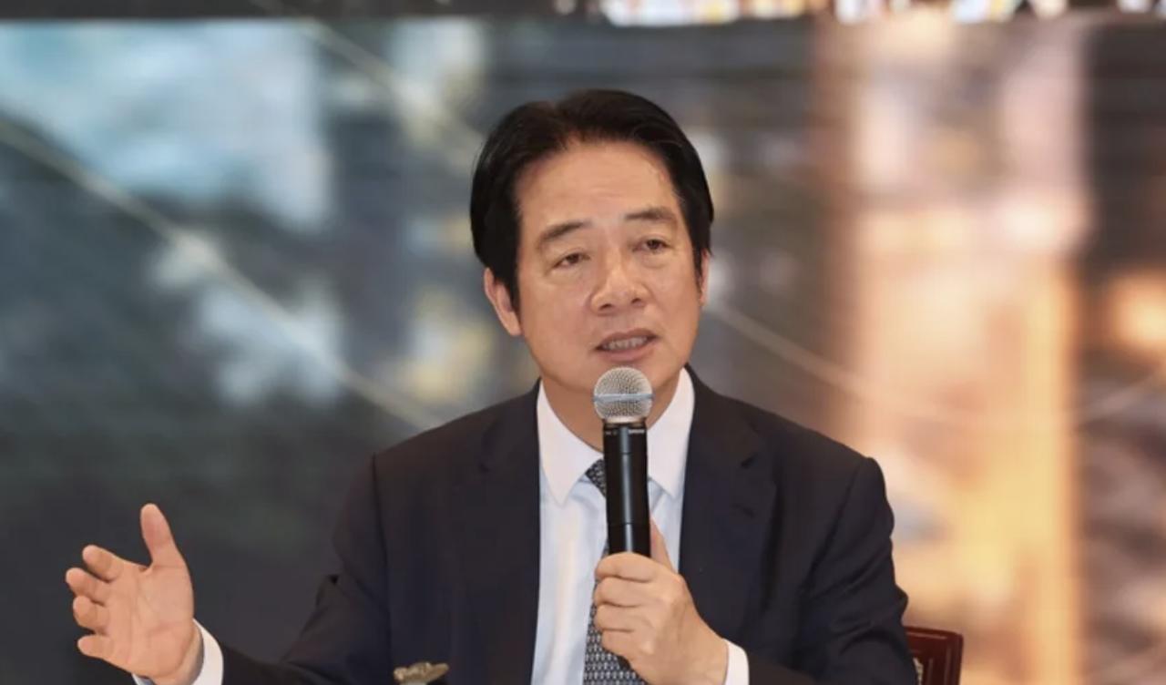 今日（15日）恰逢台湾地区所谓“解除戒严”39周年。赖清德在民进党中常会上借此大