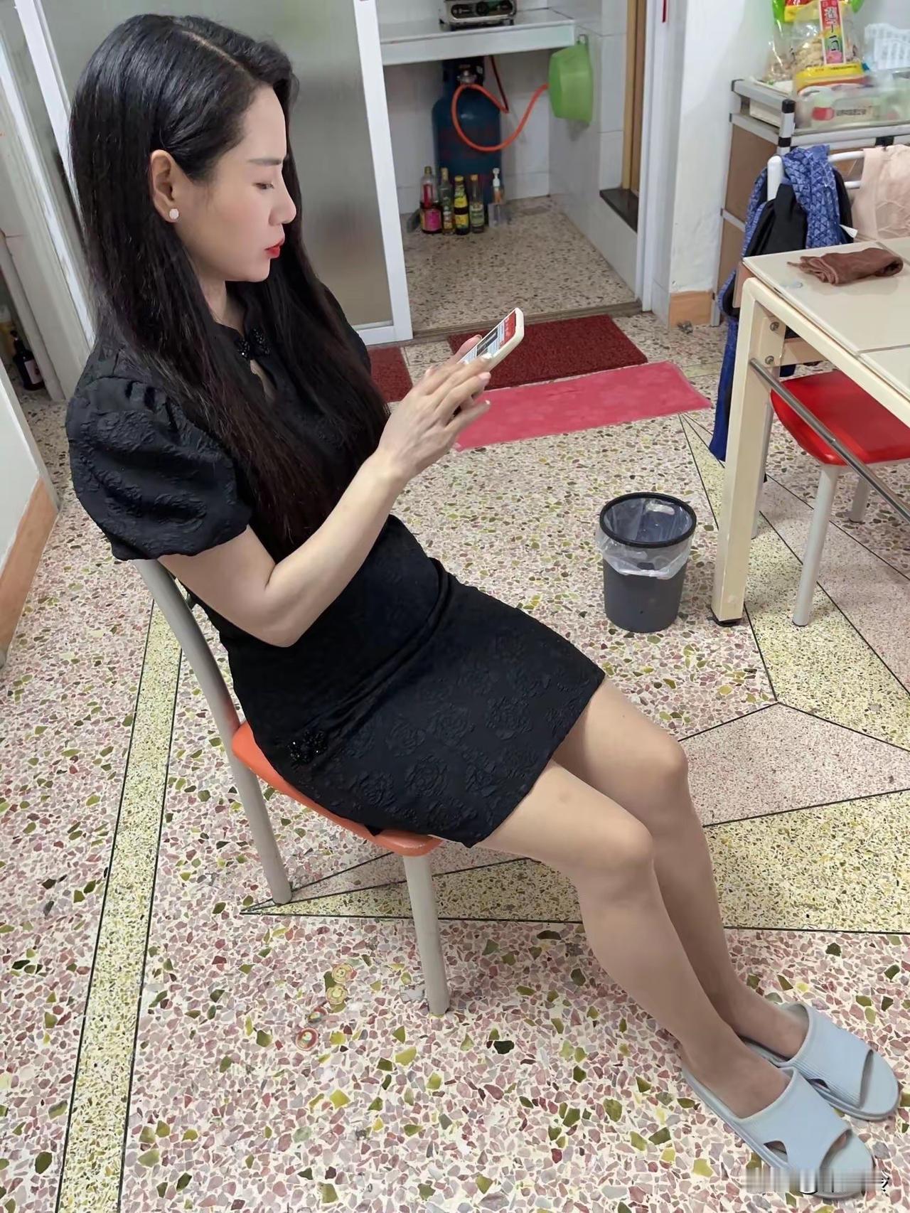 分享一下你随手拍下的照片累了一天～腿都酸了