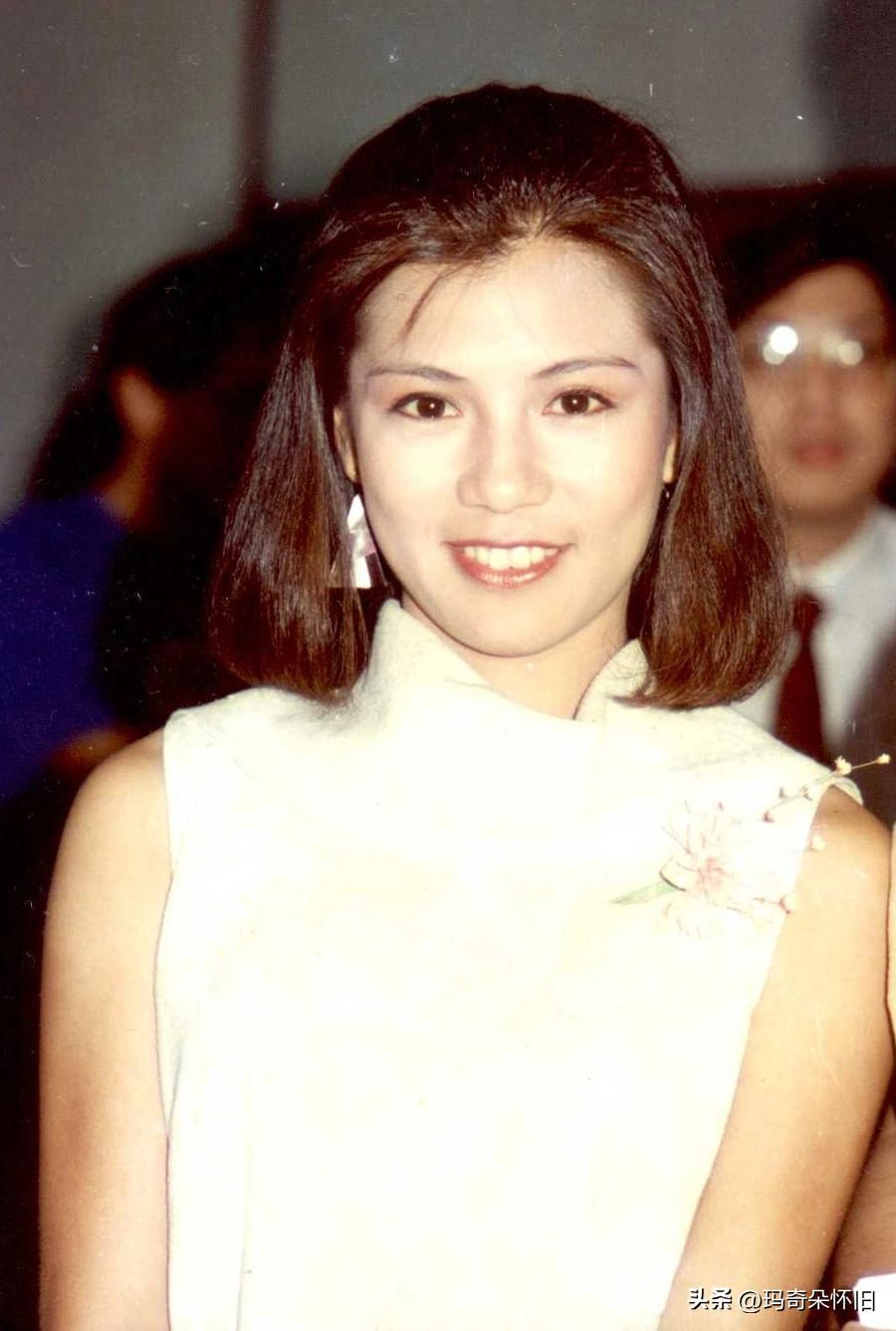 翁美玲穿搭💃旧时光里的美人，从不需要用力堆砌。翁美玲的审美，自带一种松弛的高级