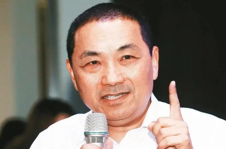 真是不敢相信，国民党竟然沦落到这个地步，新北市长侯友宜竟然说，“两岸统一”和“九