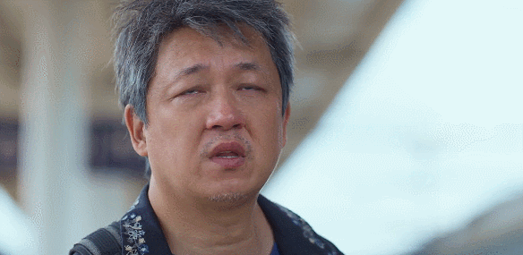 潘粤明新剧红着眼送别王鹤棣潘粤明眼睛红透了来看娱乐 车站目送离别一幕太戳心，双目