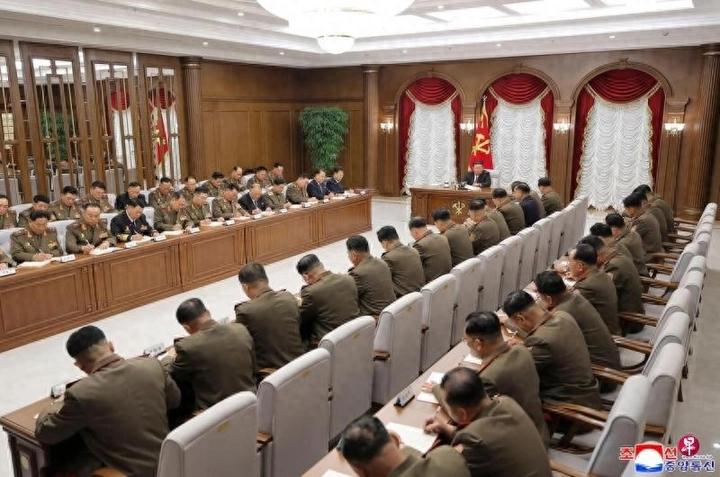 朝鲜官宣双向扩核，美日韩同盟三大应对手段浮出水面，半岛军备竞赛再升级？
 
朝中