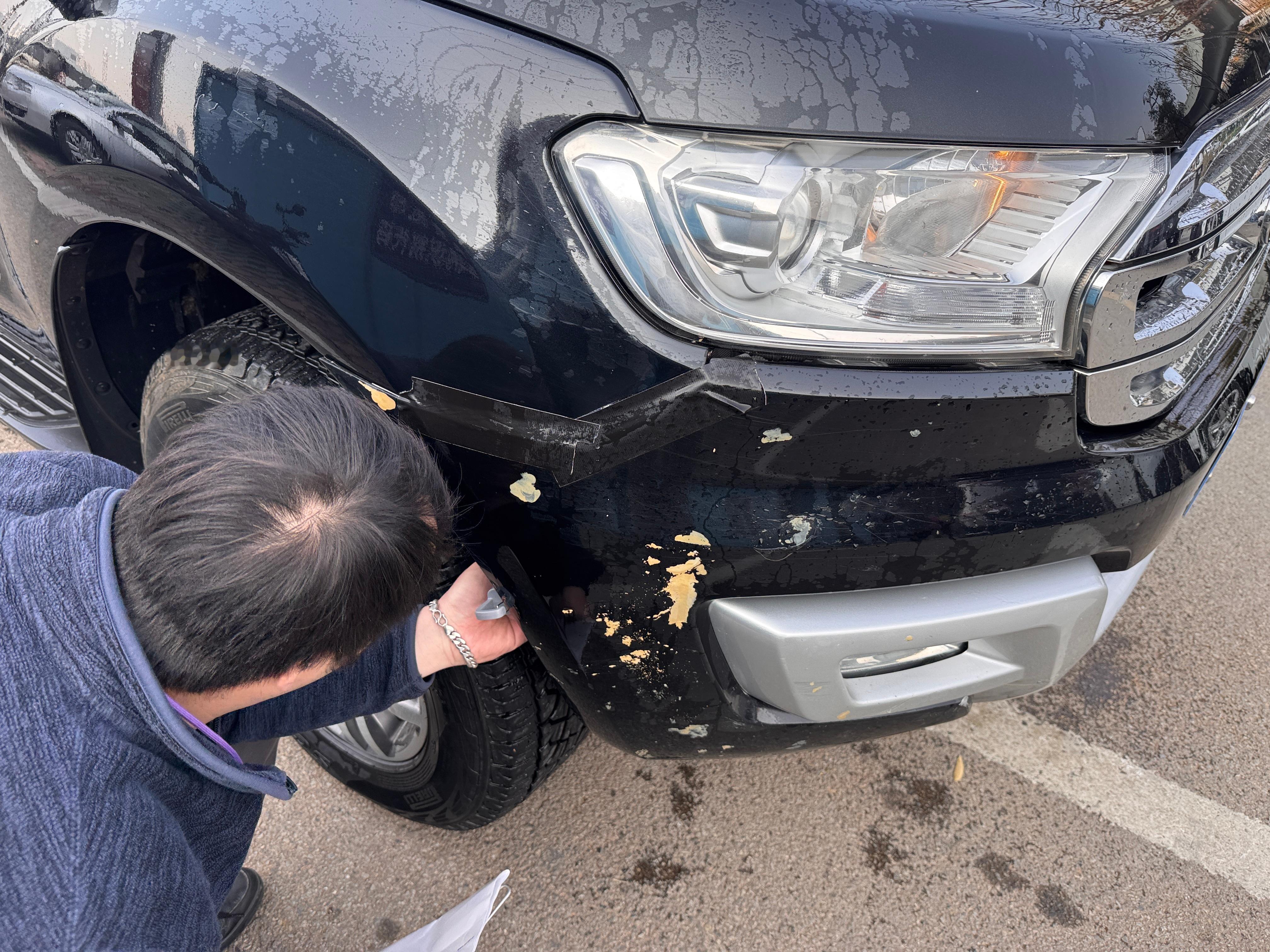 上次在青海柴达木擂坡，保险杠都擂掉了大力胶粘上去了，不知不觉都过了四个月了撼路者