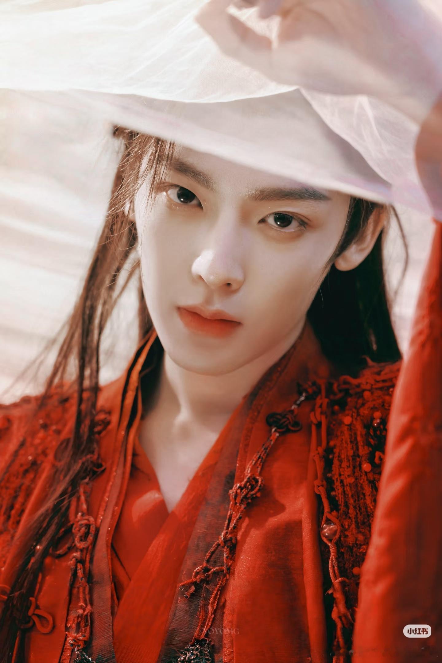 侯明昊 | 纪伯宰·最适合婚服的人来了❤️‍侯明昊[超话]纪伯宰[超话]侯明昊出