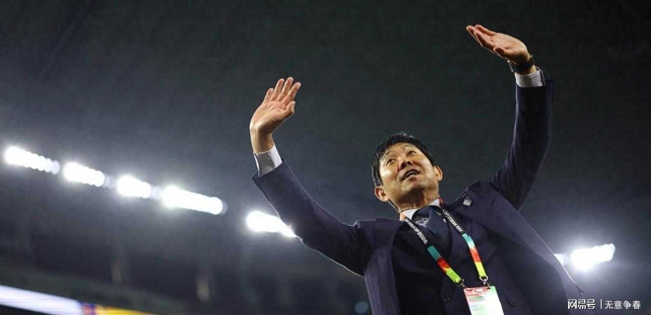 吸取点球大战惨败教训！日本主帅森保一亲自接管点球选人，不再让球员自选。迎战巴西同