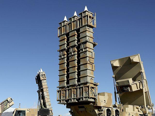 伊斯兰革命卫队海军在2月21日进行了试射一艘船版Sayyad-3反飞机导弹。
