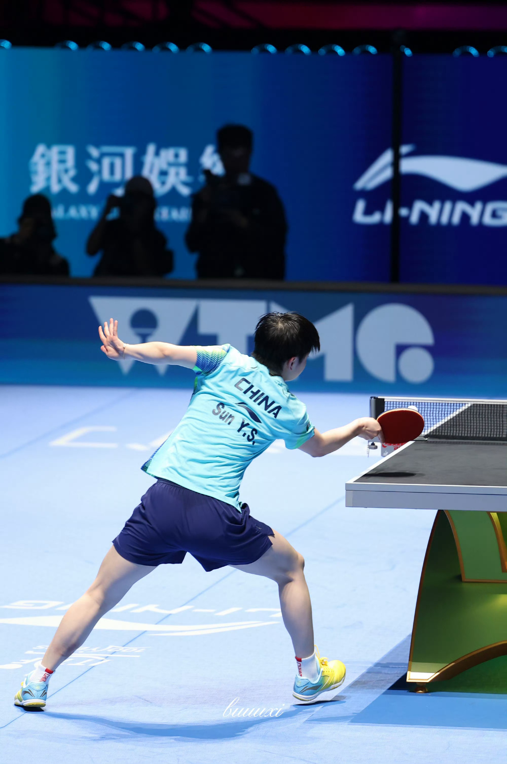 啊啊 莎莎真的瘦了。更可爱了 