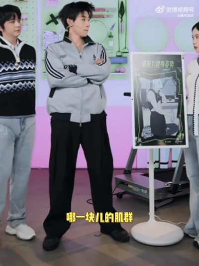 马小宇练腿的原因找到了 谁懂这种反差！被说腿细就专攻练腿，嘴上说着不在意，身体却