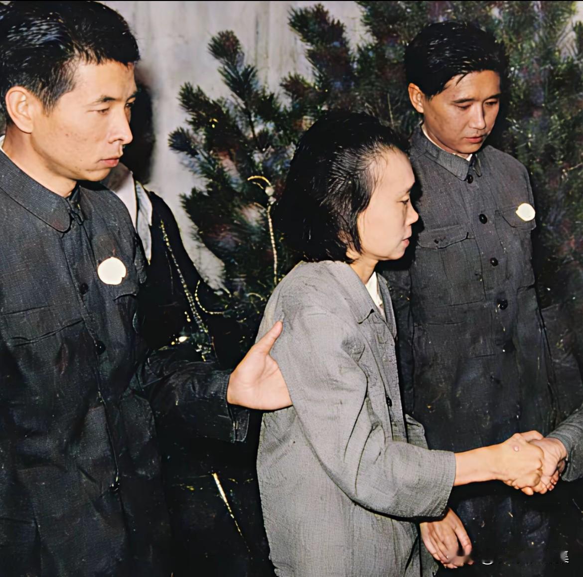 1983年6月10日凌晨，廖承志因心脏病突发在北京逝世，享年75岁。逝世前四天（