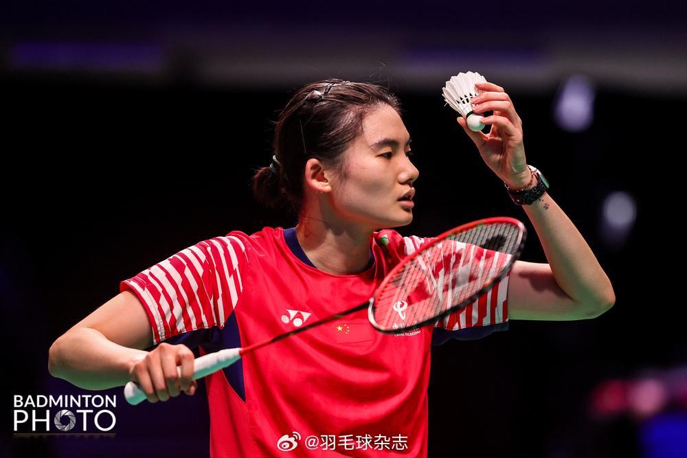 韩悦战胜金佳恩晋级16强马来西亚公开赛女单首轮：韩悦 21-16、21-10 金