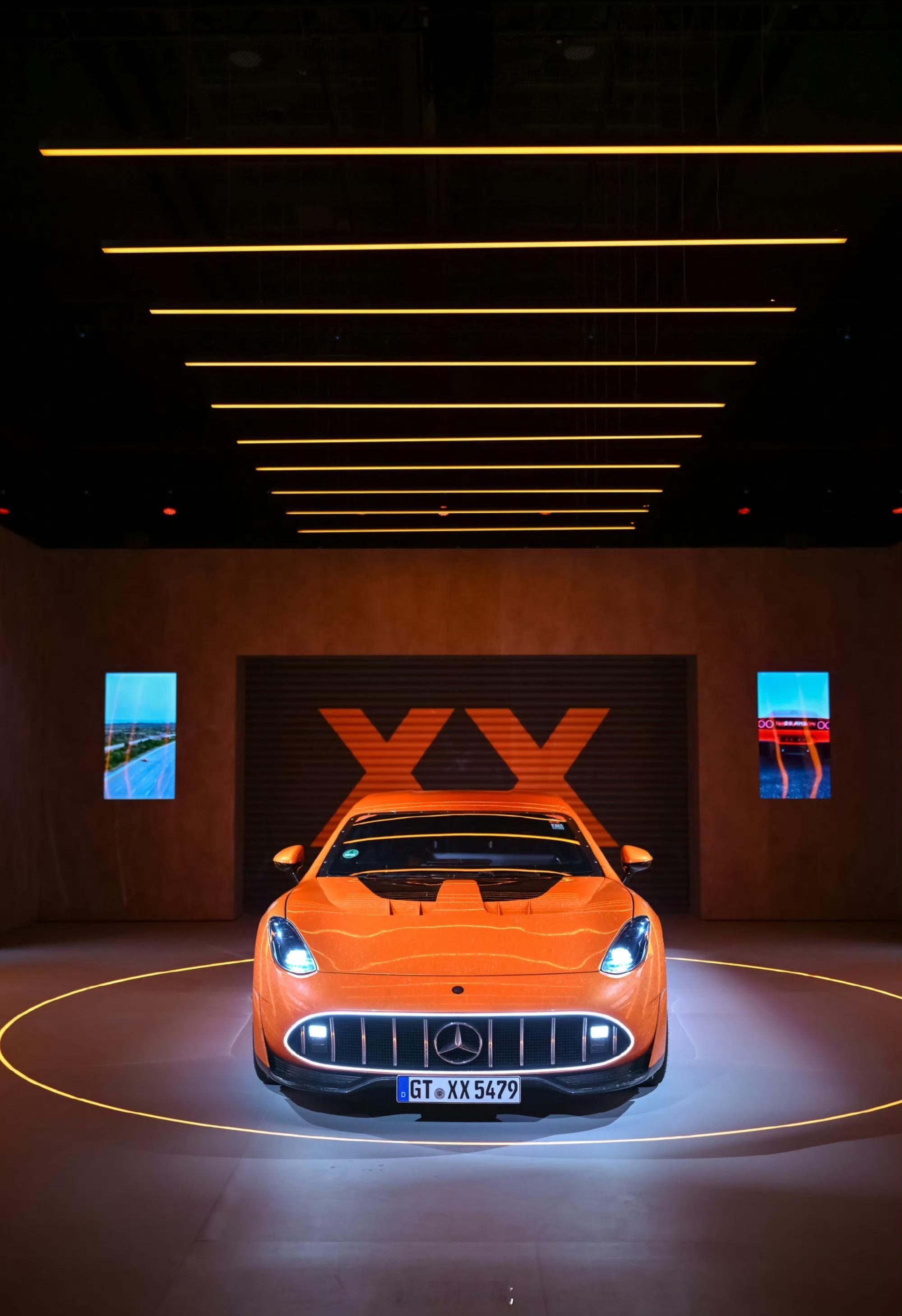 奔驰展台AMG GT XX概念车中国首秀。AMG GT XX概念车是首款搭载源自