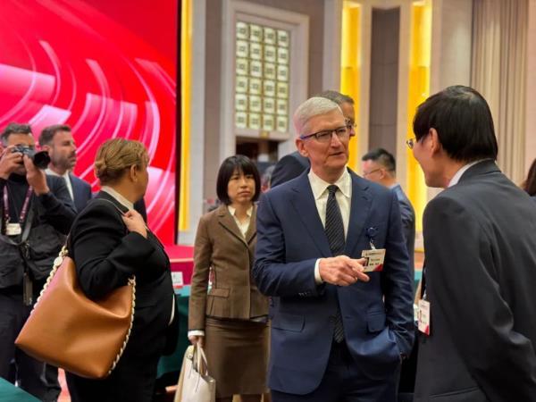 #百度将为国行iPhone16提供AI功能#百度的AI，是苹果没有选择的选择，还