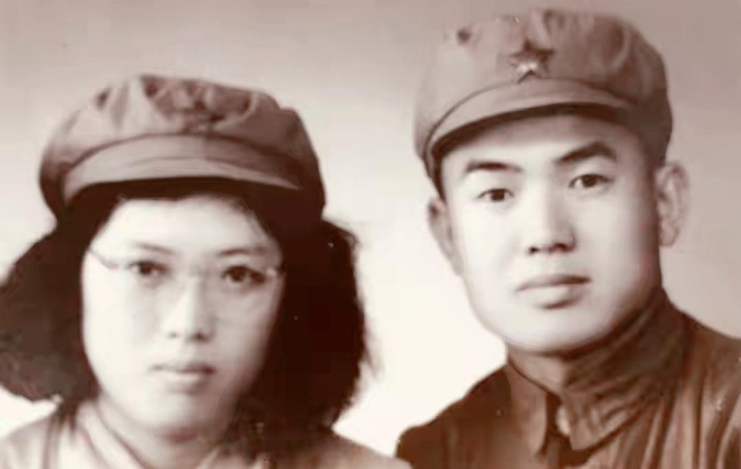 1956 年，一场审干运动全面展开。一位在上甘岭战役立下大功的英雄团长，突然接到