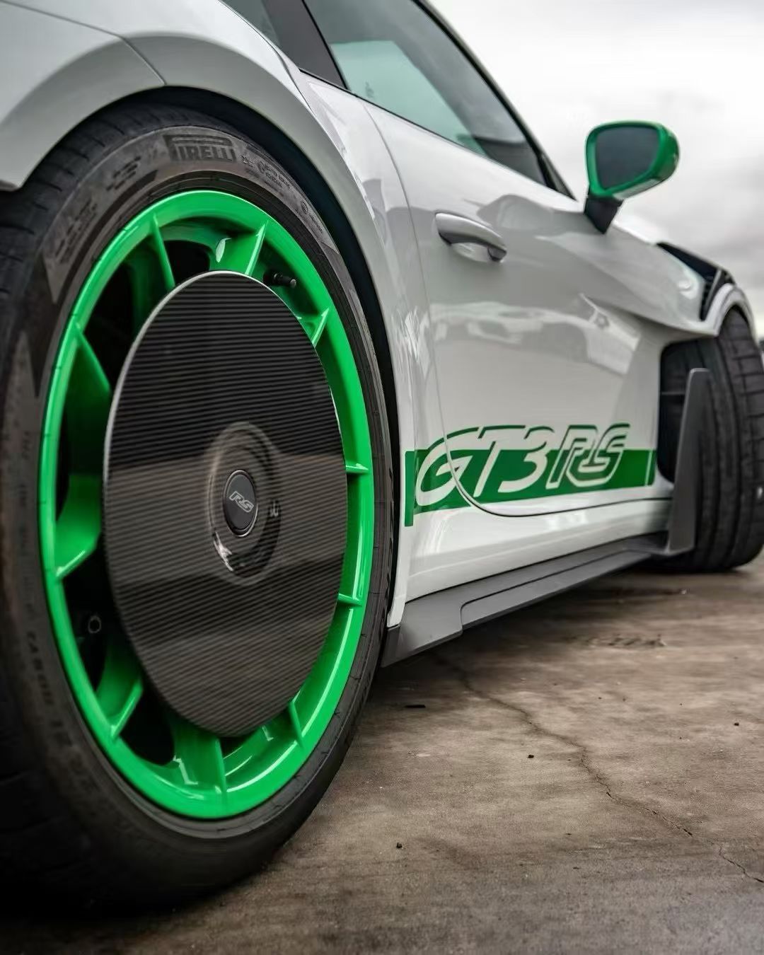 保时捷911 992 GT3RS Manthey Racing赛用套件，这点配件