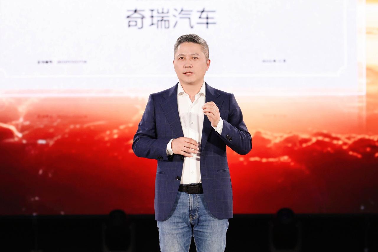 【限时8.99万起，2027款艾瑞泽8 PRO上市】8月10日，2027款艾瑞泽