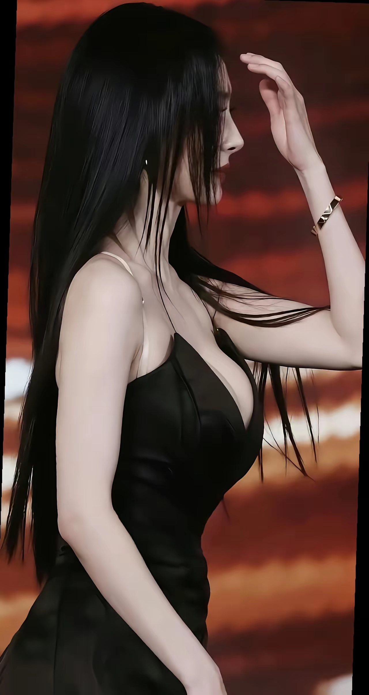 我看了杨幂都想叫妈妈，怎么可以美得这么犯规。 ​​​