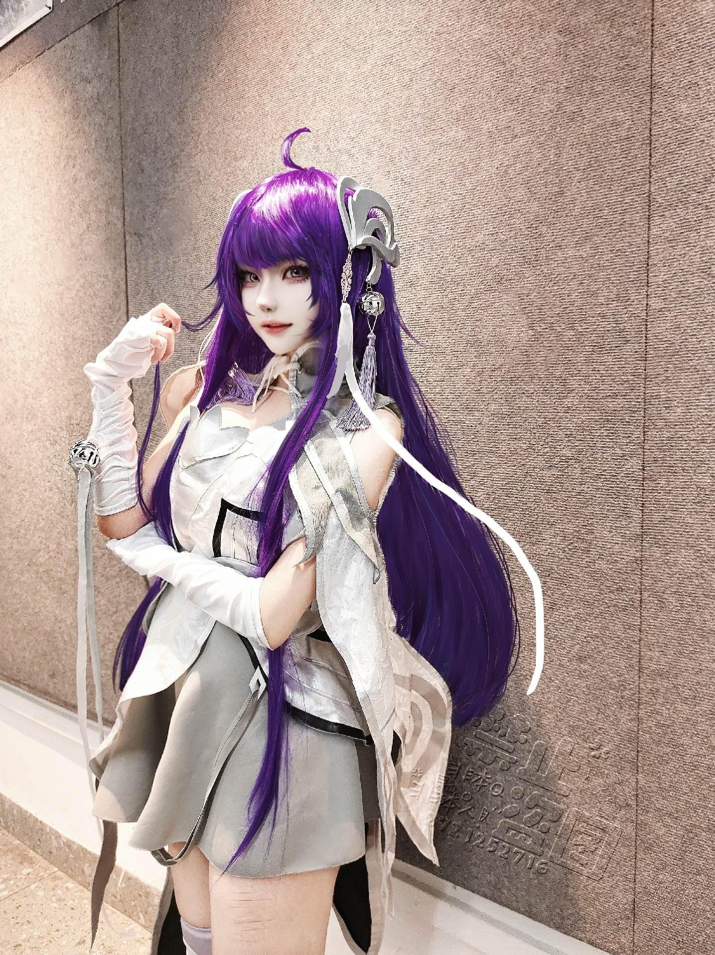 偷手机百分百成功秘诀（自己总结的。） 1，家长刚躺下时马上就会神智不清...