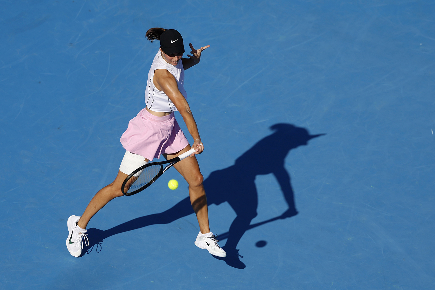 塔格尔晋级布拉格站决赛💪WTA250布拉格站半决赛，塔格尔以6-7(5) 6-