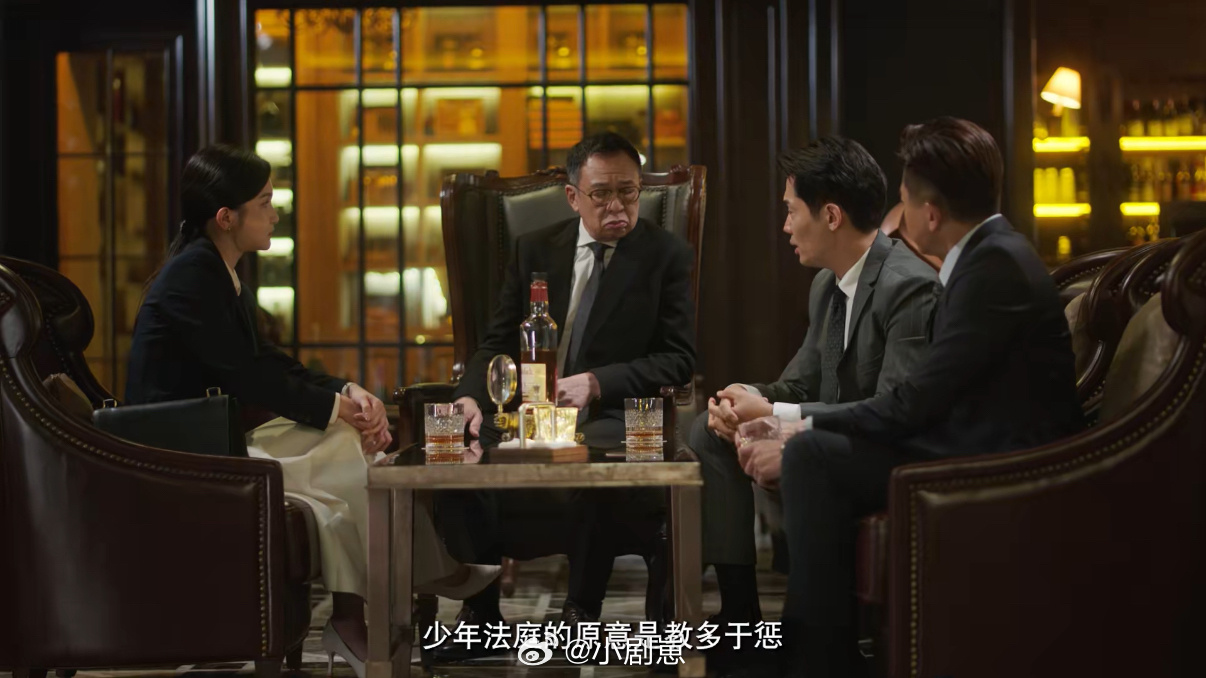 佘诗曼新剧正义女神佘诗曼新剧演律政强女太带感！逆风开局低谷蓄力，为守正义直面少年