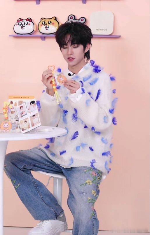 刘轩丞被拍后首次直播刘轩丞近期直播状态 谁被刘轩丞的直播状态惊艳到了！被拍后首次