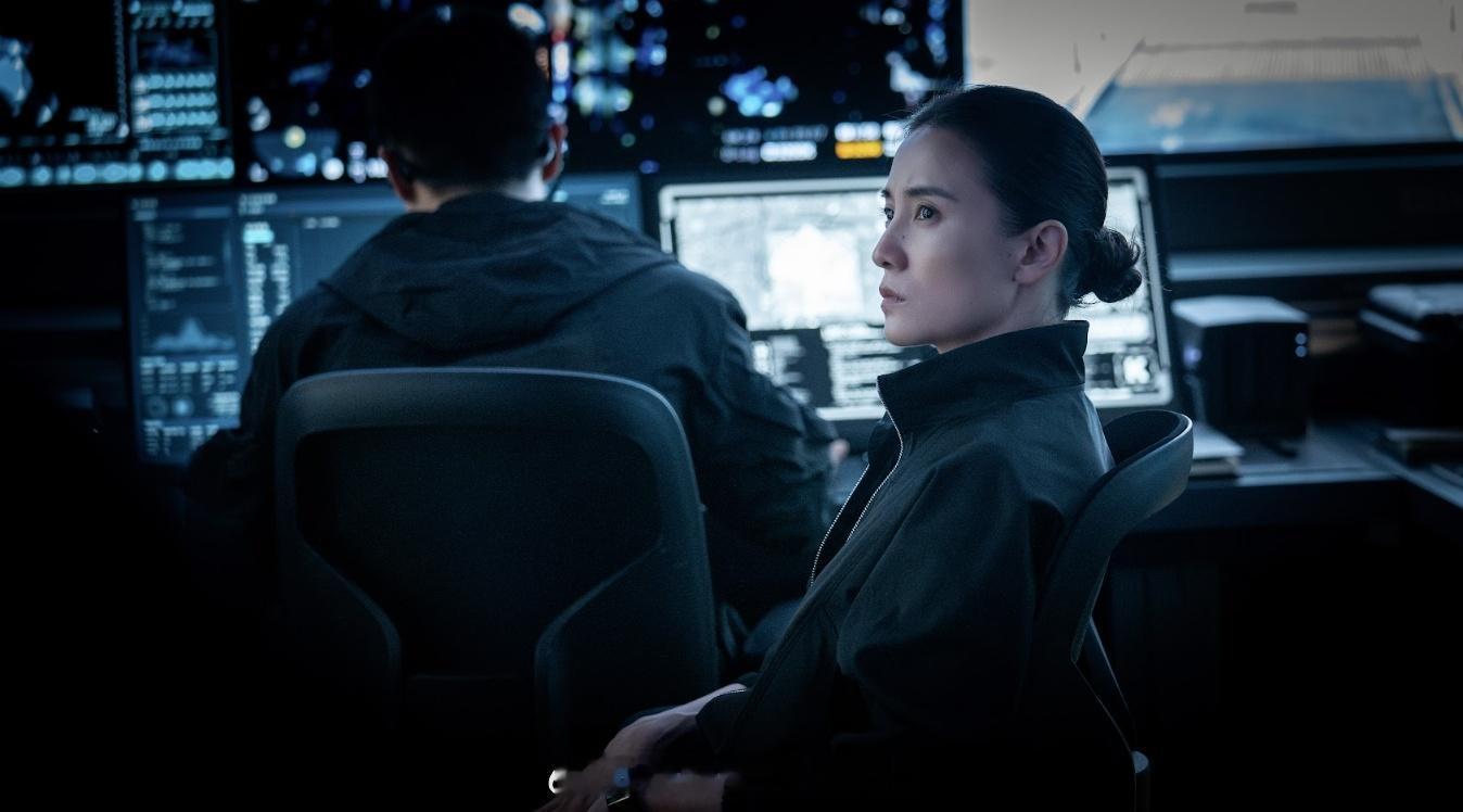 「（有視頻）國際知名中国 導演张艺谋 《惊蛰无声 》定檔2·28..驚險交鋒 …