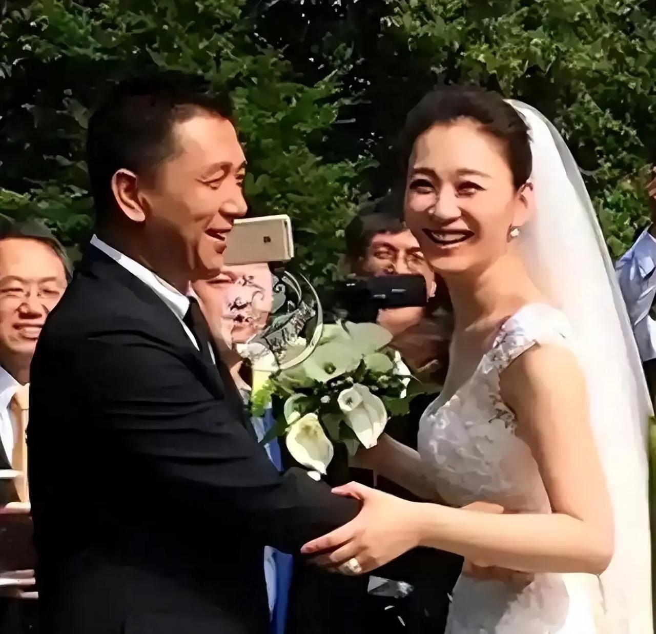 被执行人：徐佳宁。金额：2111万元。那个曾经豪言"5个亿随便作"的男人，就是李