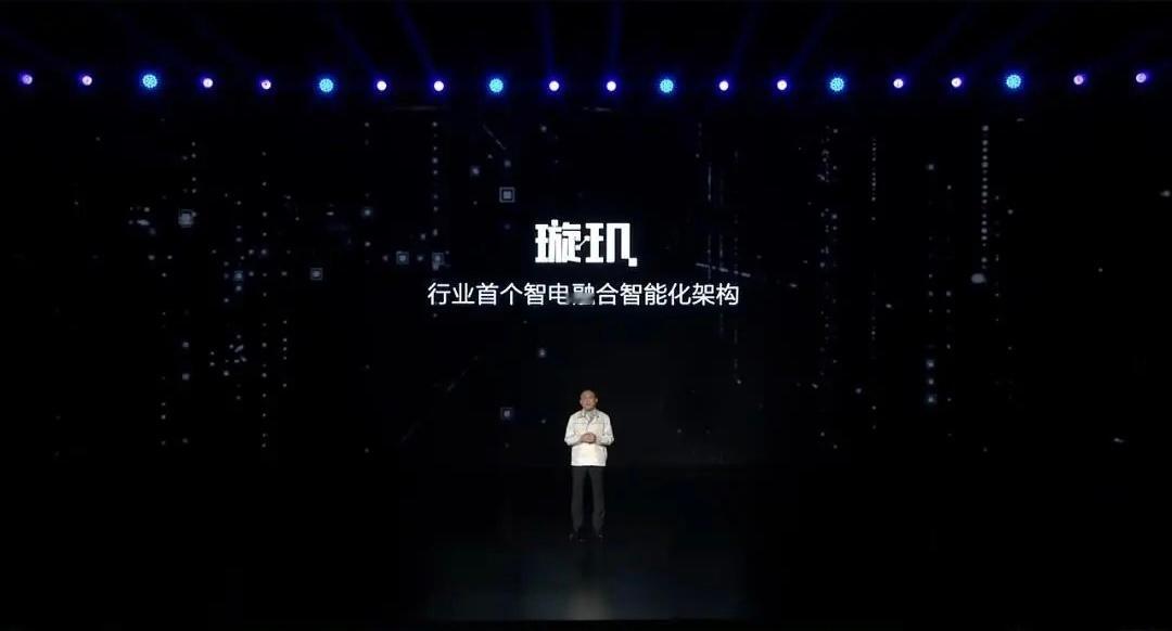 这些年，比亚迪的战略基本没错过，对阶段节点判断的很准确，电动汽车最大的豪华是安全