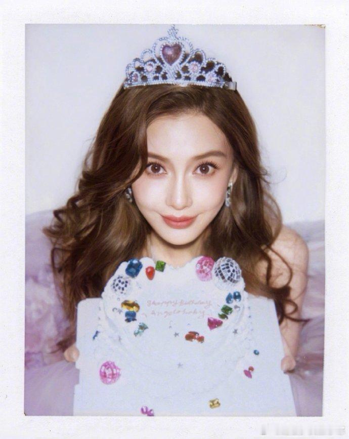 Angelababy已取关李羲承ins 杨颖已取关李羲承，这么突然的吗！杨颖已取