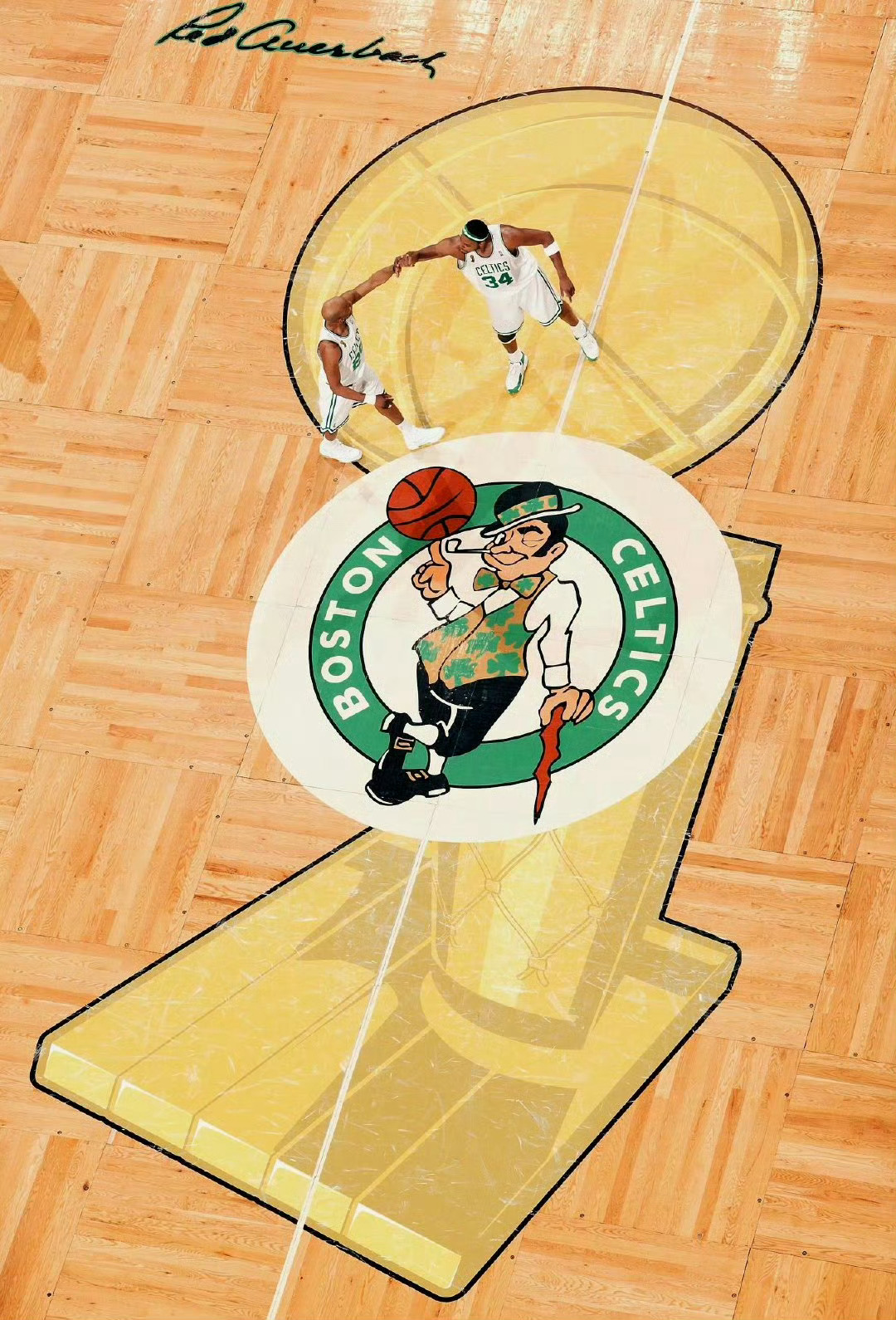 NBA官方公布今年总决赛地板！中圈奥布莱恩冠军奖杯LOGO正式回归！上一次还要回