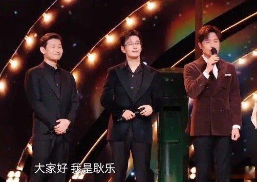 《小城大事》一直都是黄晓明在宣传！除了开播发布会，赵丽颖基本没有出来宣传《小城大