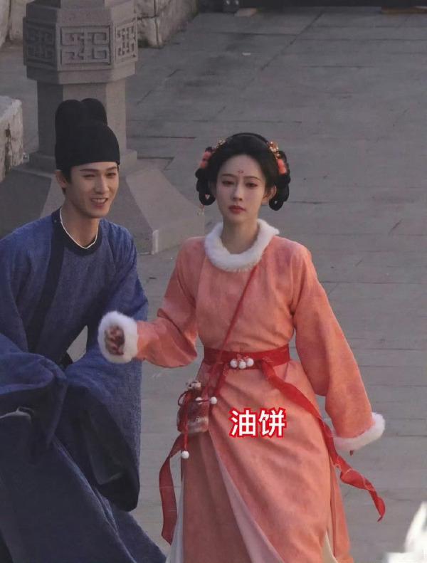 孟子义《尚公主》橘色新皮肤路透引发热议，精致服饰与妆容相得益彰，李昀锐新妆造清俊