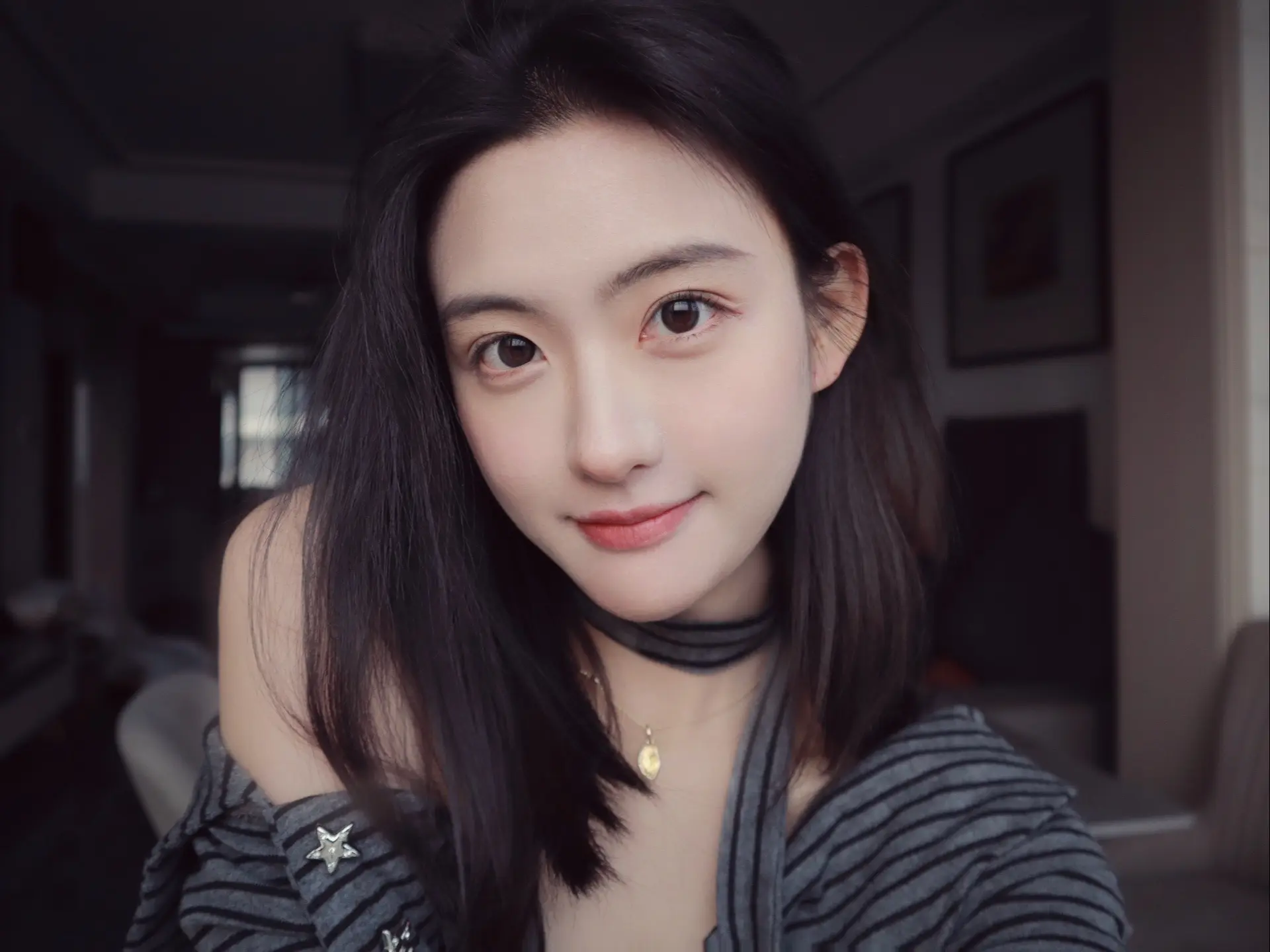 爱 哎 唉
