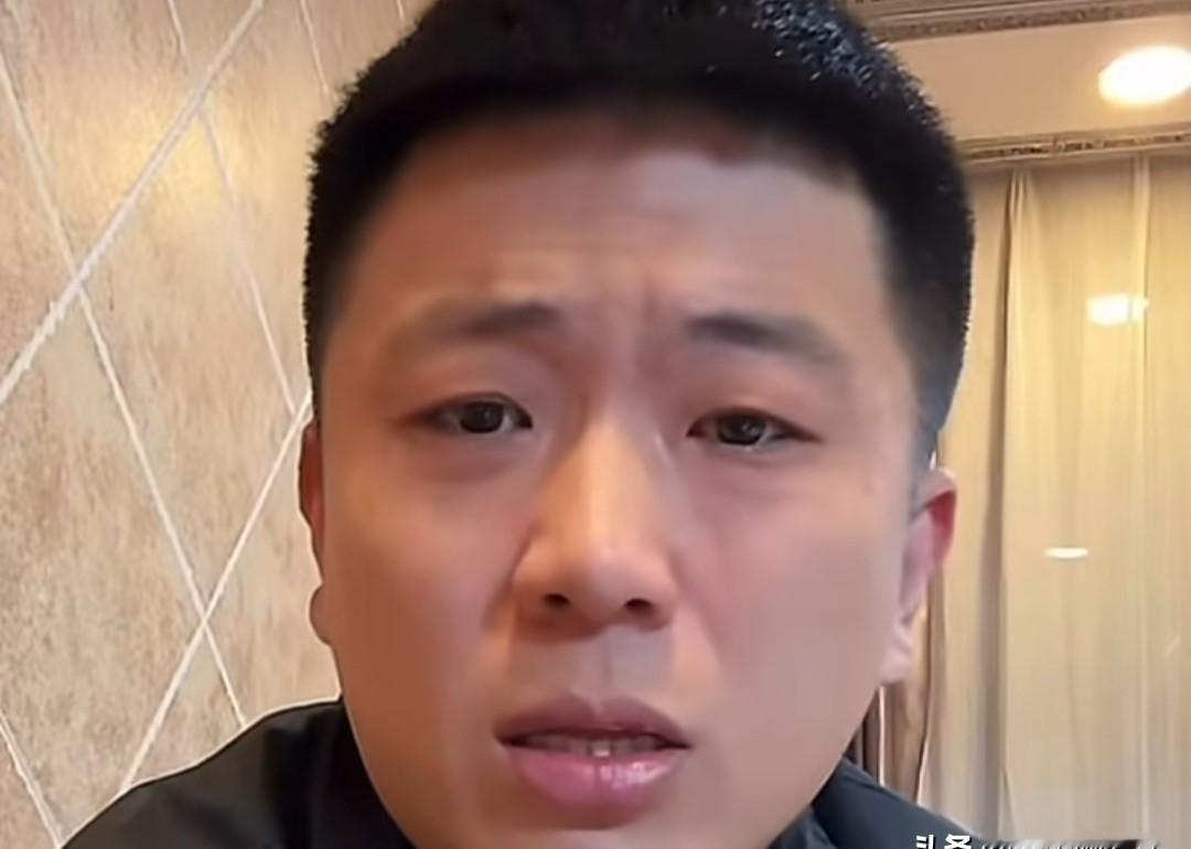 杨仪吞了师父的救命钱，女儿哭着找医保卡都没要到手！
你想想，一个徒弟竟把病危杨志