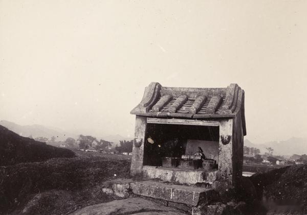 路边的一座神龛，1900年 ​​​