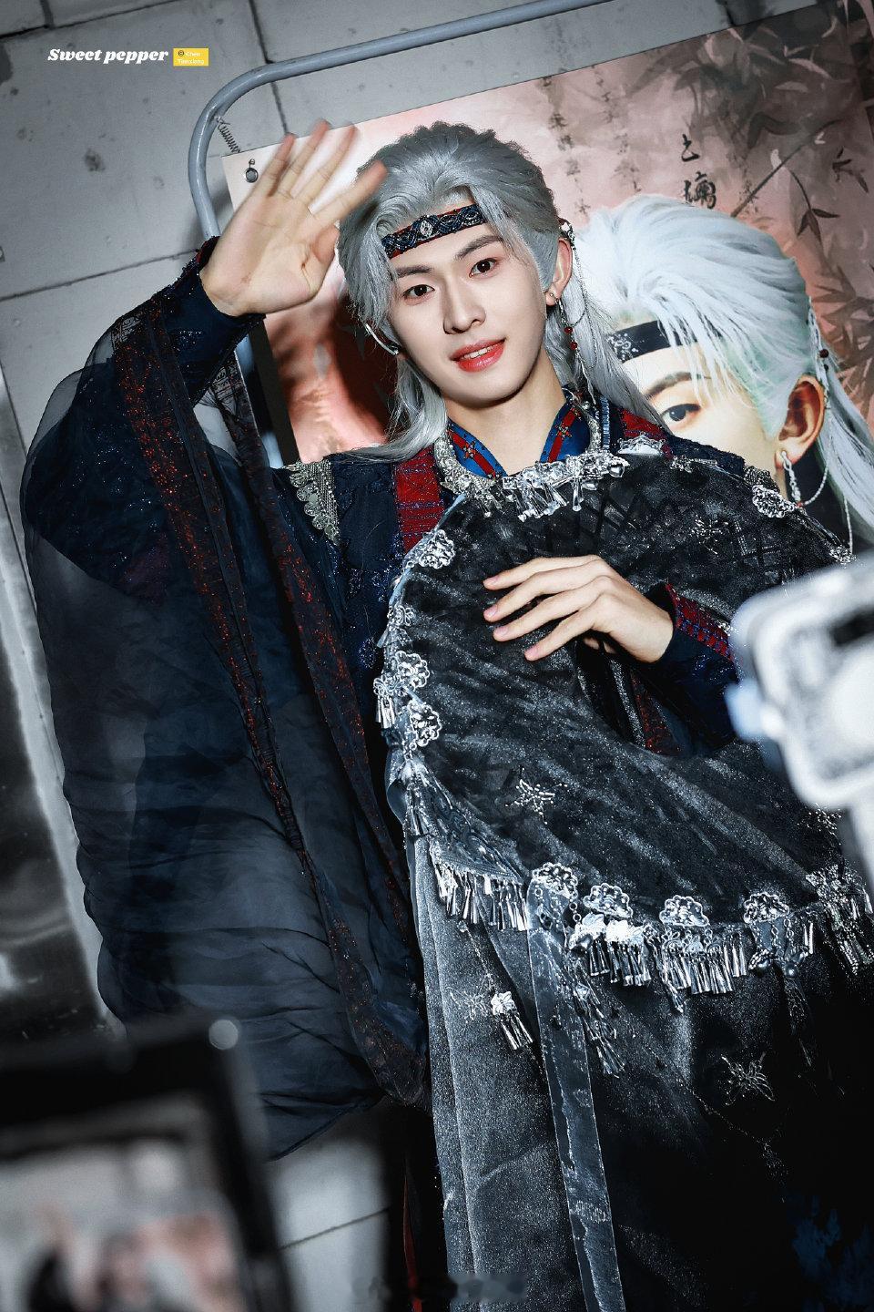 攻略苗疆少主定档0123 ctx攻略苗疆少主定档 银饰闪烁，白发少主阿九现身苗疆