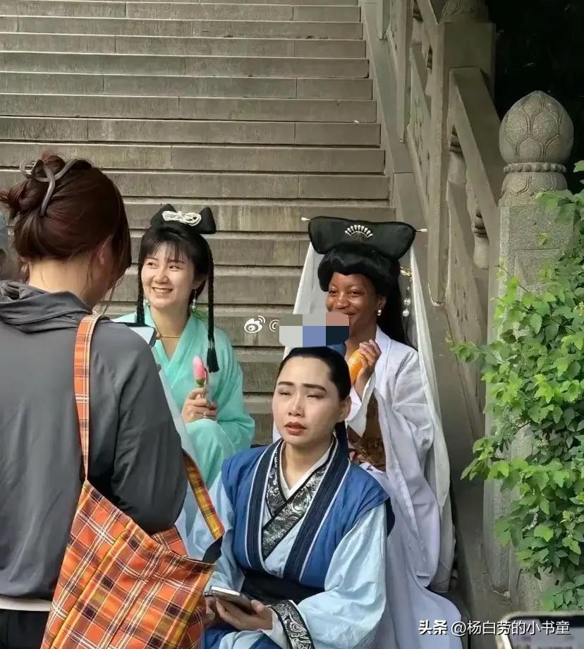 穿越500年
白娘子都变异成这样啦！
说到底还是老外脸皮厚
这么黑任何一个中国人