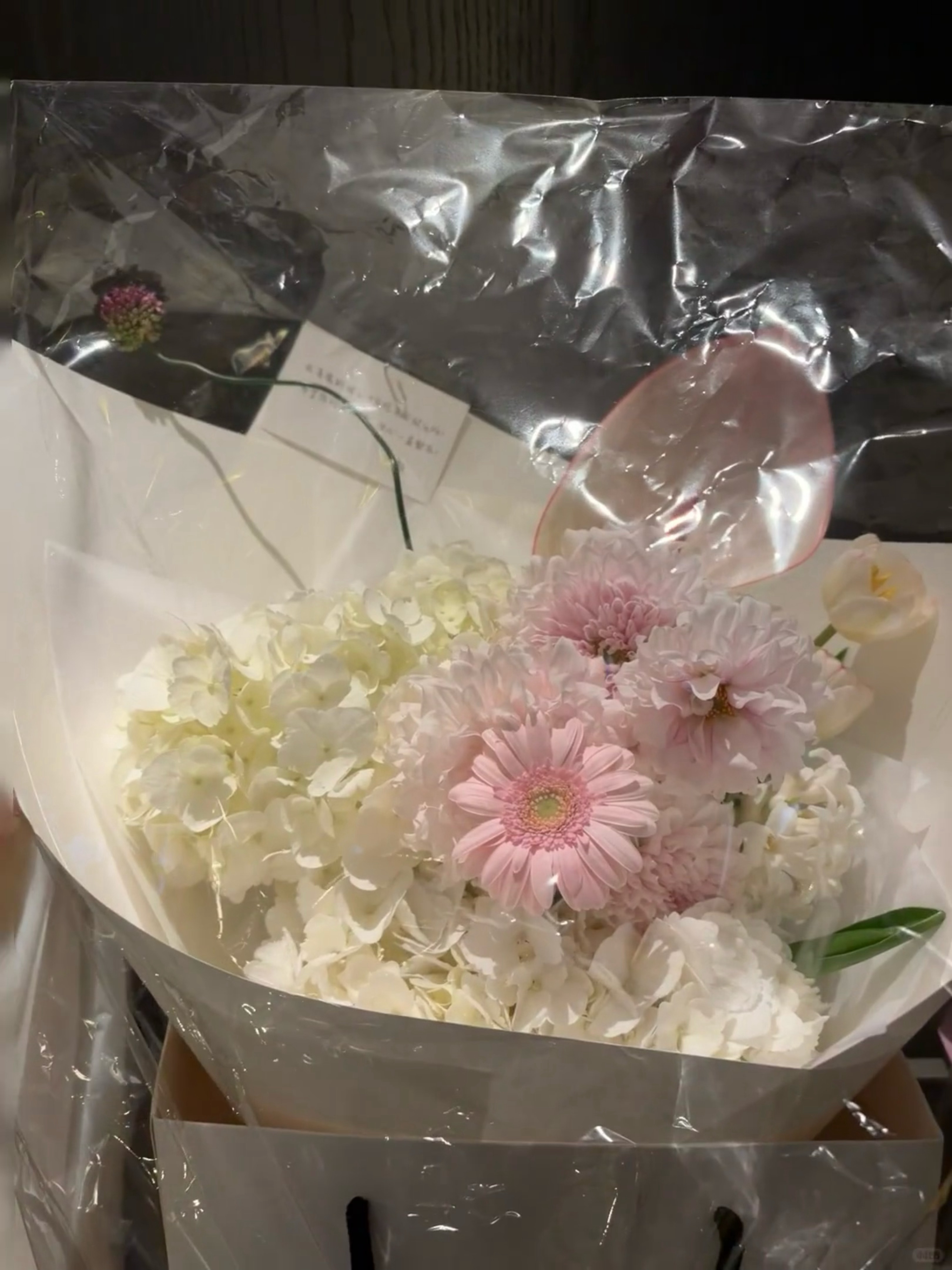 特别会爱人的张笑颜颜颜送恩恩的闺蜜3个月纪念日（其实是四个月小迷糊弄错了）怦然心