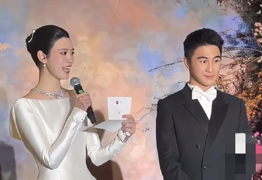 奚梦瑶何猷君，引发热议！

9月28日，奚梦瑶何猷君在澳门举办婚礼答谢宴，宴会上