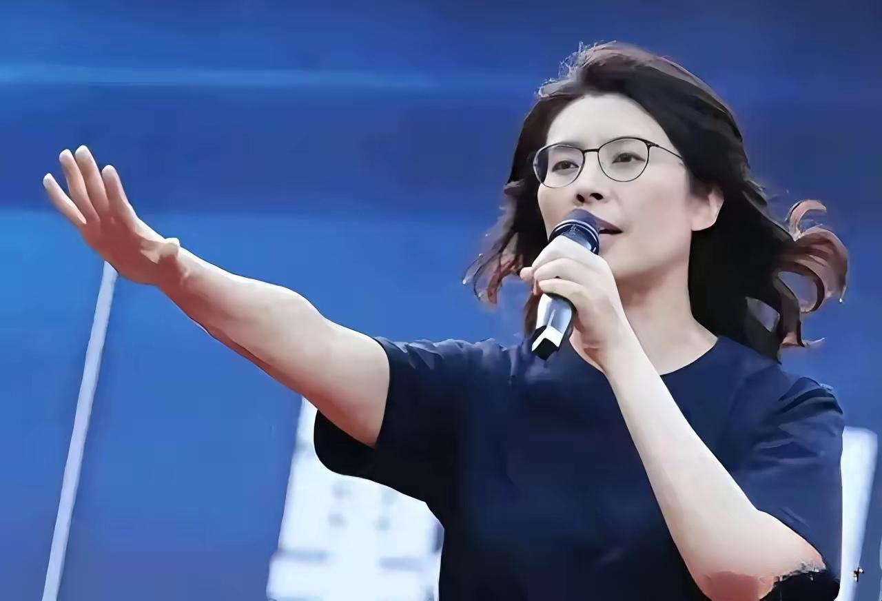 郑丽文当选中国国民党新一任主席，虽然，这个党已经很衰很衰了，但不可否认这个党主席